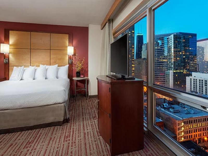 Residence Inn By Marriott Chicago Downtown/River North Екстериор снимка
